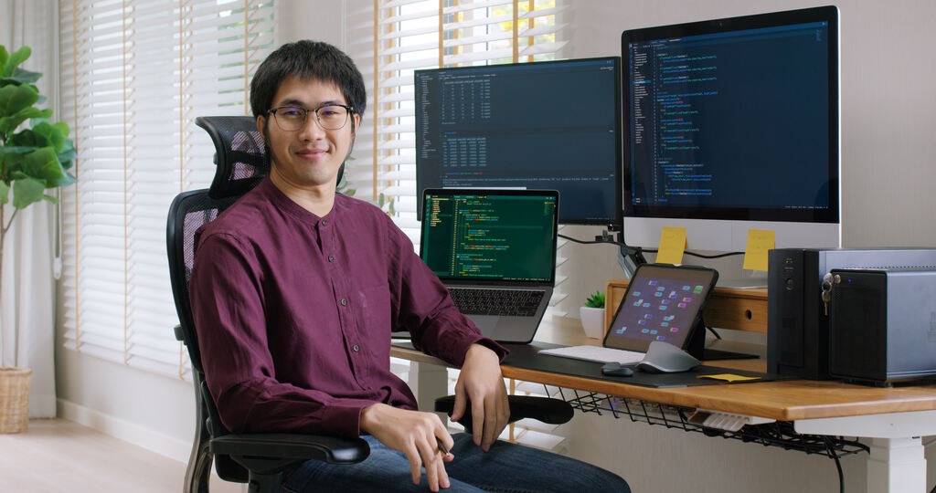 Imagem Como contratar e gerenciar desenvolvedores home office de forma eficiente