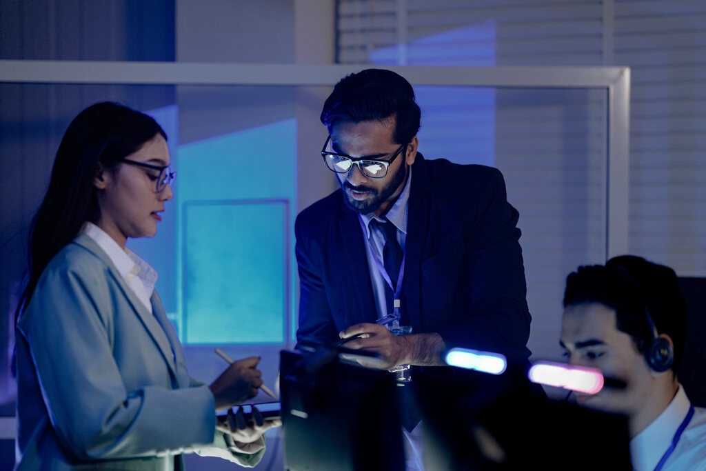 Imagem Quanto custa contratar programadores? Fatores que influenciam e como otimizar custos em TI